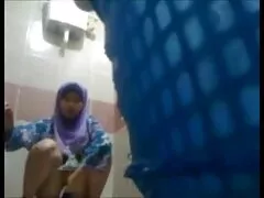 श्यामला उसके शरीर को सहलाती है और उसकी चूत को चोदती है ब्लू सेक्सी फुल मूवी