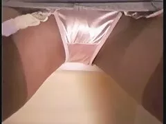 मिया बाथरूम हॉलीवुड फुल सेक्स मूवी में अपने गर्म शरीर का हस्तमैथुन करती है